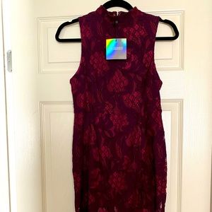 Lace burgundy midi dress